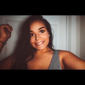 Meet your Posher, Brittney